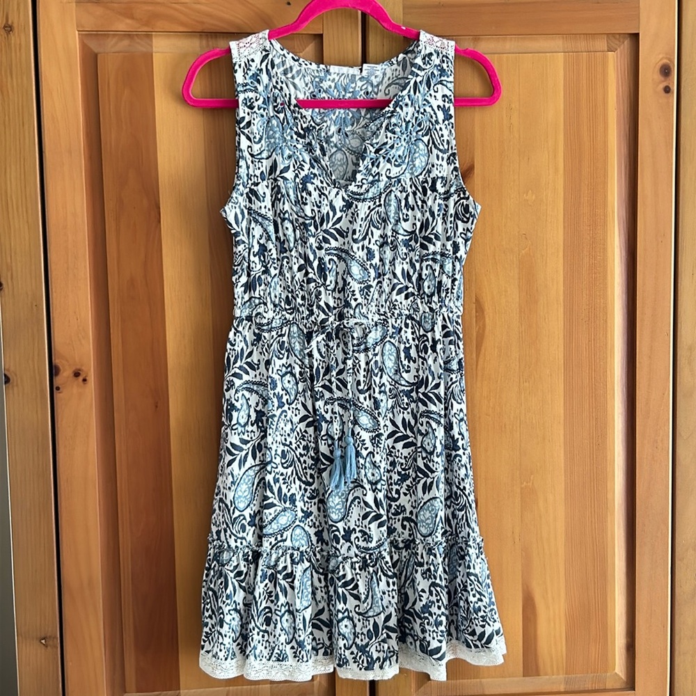 Adorable Lucky brand sleeveless blue and white mini dress. EUC worn once. Size S